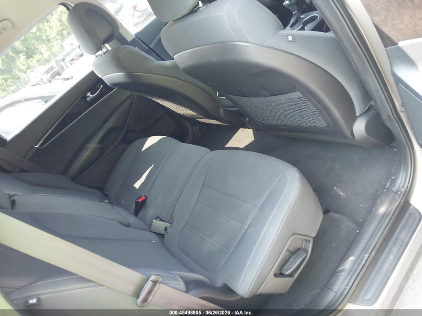 2016 Kia Sorento VIN 5XYPGDA30GG058785 IAAI salvage auction — NORMAL WEAR, Clear (Virginia), sold $2,600 on 2026-07-28 (photo 8)