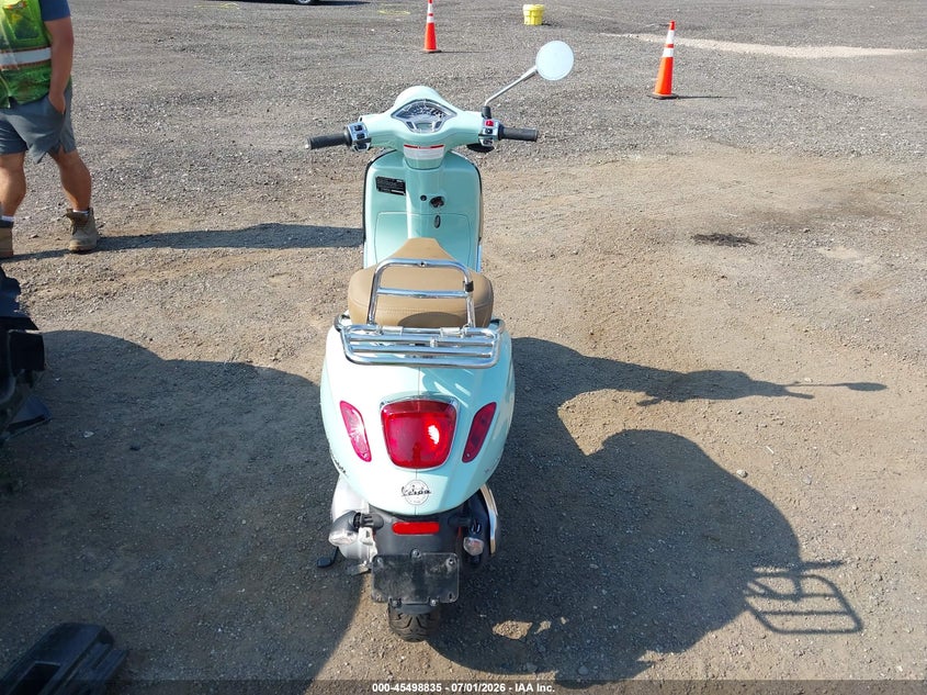 2021 Vespa - VIN ZAPM818G2M5903744 IAAI salvage auction — LEFT & RIGHT, Salvage Title, sold $450 on 2026-07-29 (photo 6)