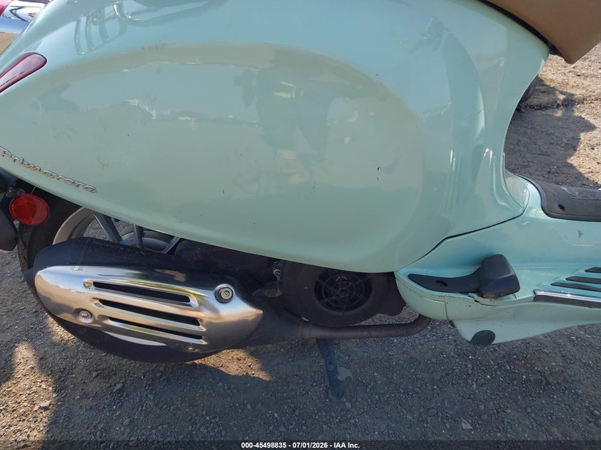 2021 Vespa - VIN ZAPM818G2M5903744 IAAI salvage auction — LEFT & RIGHT, Salvage Title, sold $450 on 2026-07-29 (photo 8)