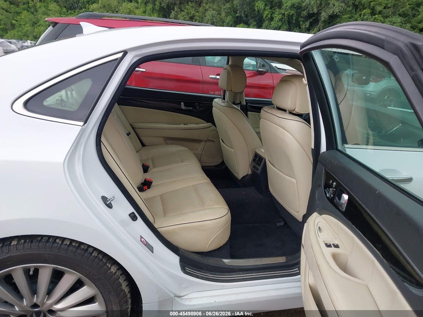 2016 Hyundai Equus VIN KMHGH4JH2GU101414 IAAI salvage auction — NORMAL WEAR, Clear (Missouri), sold $2,100 on 2026-07-29 (photo 8)