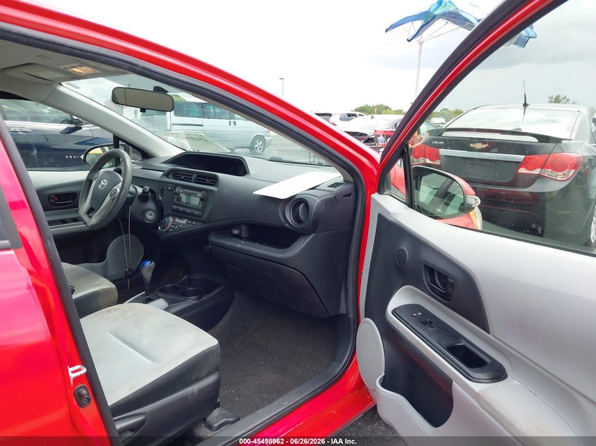2014 Toyota Prius c VIN JTDKDTB36E1083182 IAAI salvage auction — LEFT FRONT, Rebuildable (Florida), sold $1,500 on 2026-07-30 (photo 5)