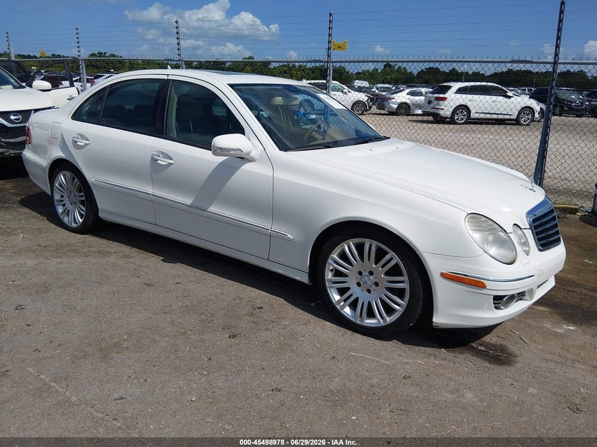 2007 Mercedes-benz E-class VIN WDBUF56X17B172746 IAAI salvage auction — WATER/FLOOD, Salvage (Louisiana), sold $475 on 2026-07-29 (photo 1)