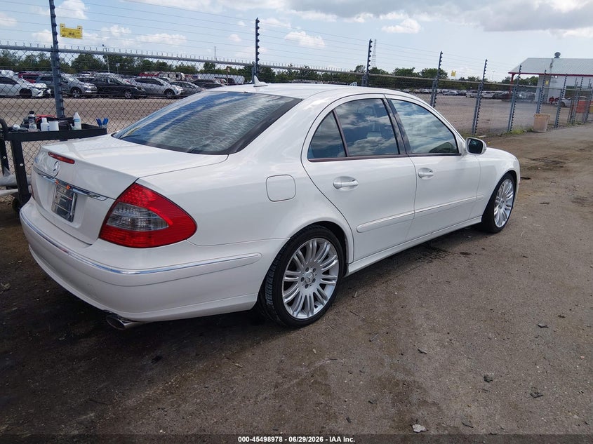 2007 Mercedes-benz E-class VIN WDBUF56X17B172746 IAAI salvage auction — WATER/FLOOD, Salvage (Louisiana), sold $475 on 2026-07-29 (photo 4)