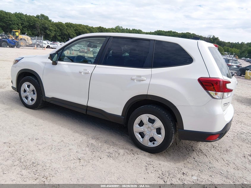 2024 Subaru Forester VIN JF2SKAAC8RH431297 IAAI salvage auction — HAIL, Clear Claim Paid (Wisconsin), sold $8,100 on 2026-07-29 (photo 3)
