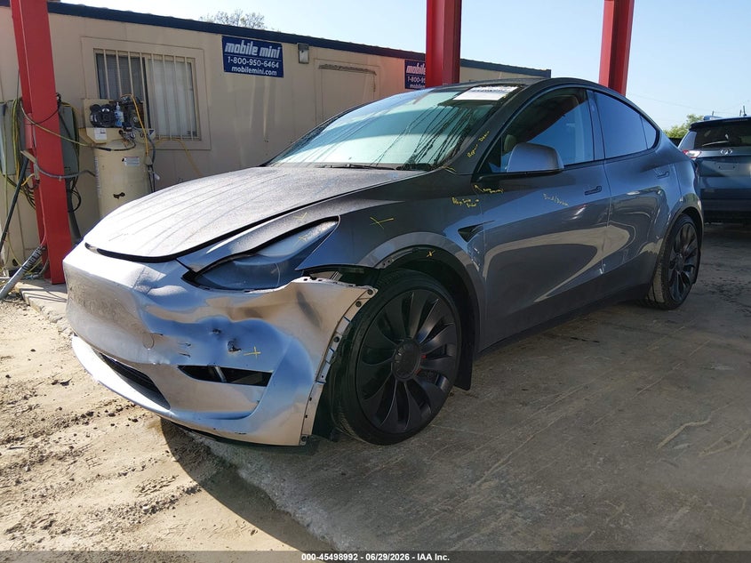 2025 Tesla Model y VIN 7SAYGDEF5SA363076 IAAI salvage auction — LEFT FRONT, Salvage Title, sold $2,050 on 2026-07-31 (photo 6)