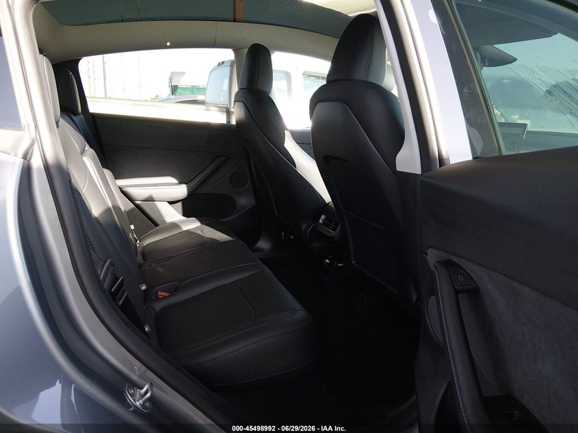 2025 Tesla Model y VIN 7SAYGDEF5SA363076 IAAI salvage auction — LEFT FRONT, Salvage Title, sold $2,050 on 2026-07-31 (photo 8)