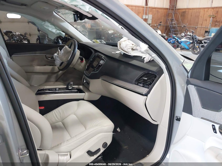 2025 Volvo Xc90 VIN YV4062PE7S1325640 IAAI salvage auction — LEFT SIDE, Mv-907A (New York), sold $25 on 2026-08-02 (photo 5)