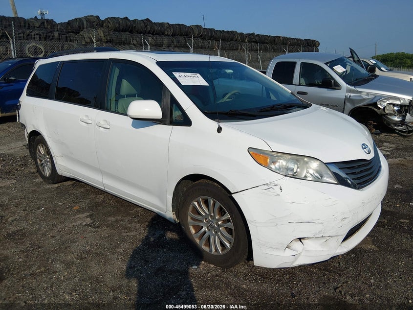 2013 Toyota Sienna VIN 5TDYK3DC9DS356081 IAAI salvage auction — REAR END, Salvage Title, sold $2,050 on 2026-07-17 (photo 1)