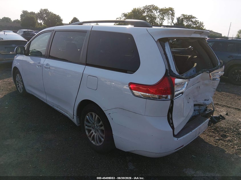 2013 Toyota Sienna VIN 5TDYK3DC9DS356081 IAAI salvage auction — REAR END, Salvage Title, sold $2,050 on 2026-07-17 (photo 3)
