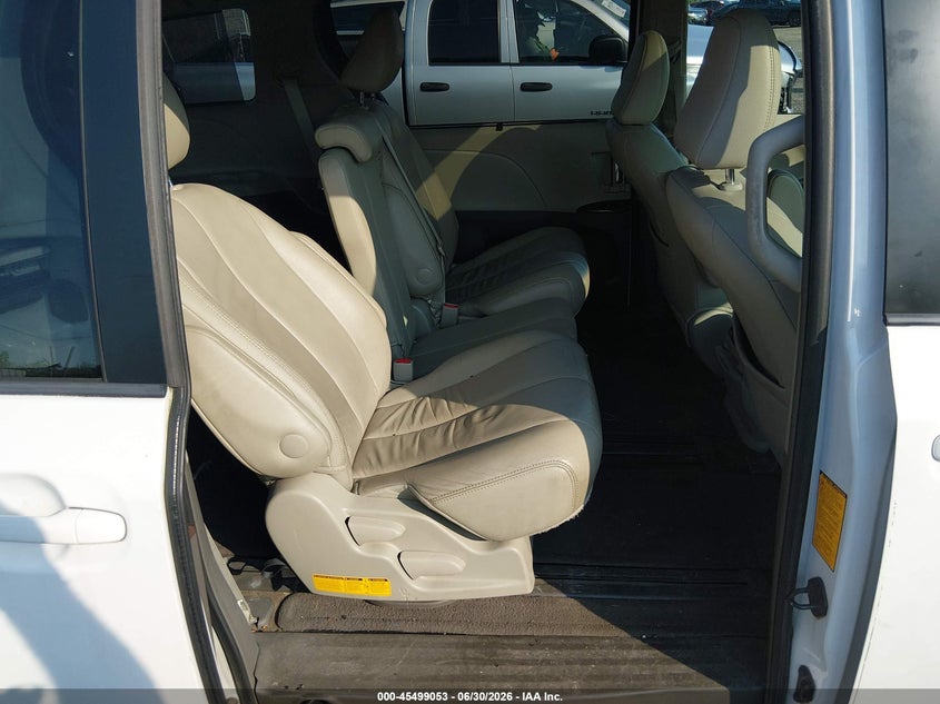 2013 Toyota Sienna VIN 5TDYK3DC9DS356081 IAAI salvage auction — REAR END, Salvage Title, sold $2,050 on 2026-07-17 (photo 8)