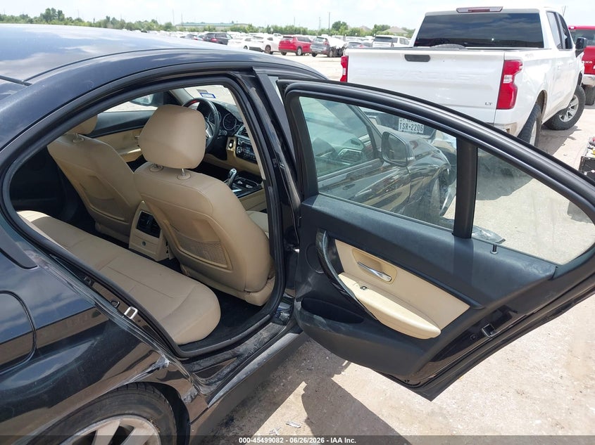 2018 BMW 3er VIN WBA8E1G51JNU89313 IAAI salvage auction — FRONT END, Salvage (Texas), sold $575 on 2026-07-29 (photo 8)
