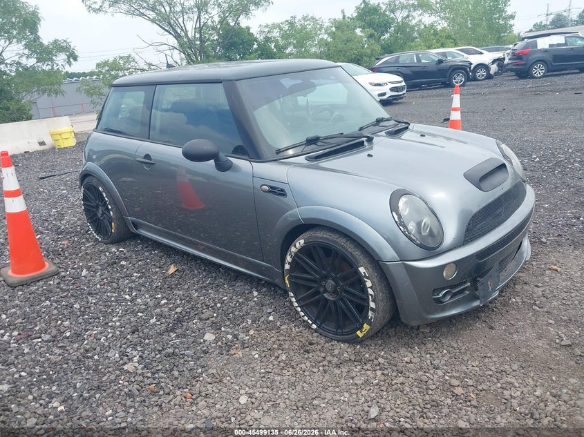 2005 Mini Cooper VIN WMWRE33435TD95046 IAAI salvage auction — NORMAL WEAR, Salvage (Texas), sold $500 on 2026-08-18 (photo 1)