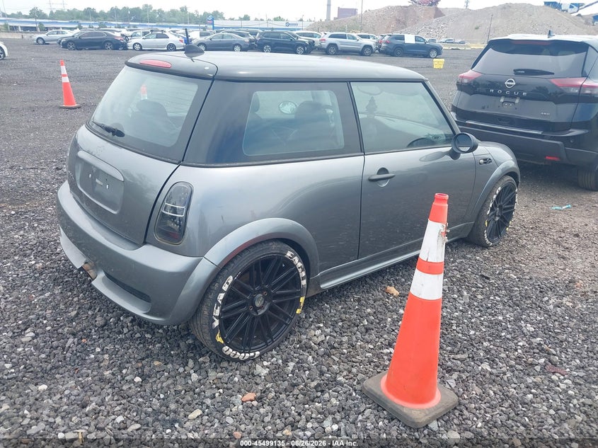 2005 Mini Cooper VIN WMWRE33435TD95046 IAAI salvage auction — NORMAL WEAR, Salvage (Texas), sold $500 on 2026-08-18 (photo 4)