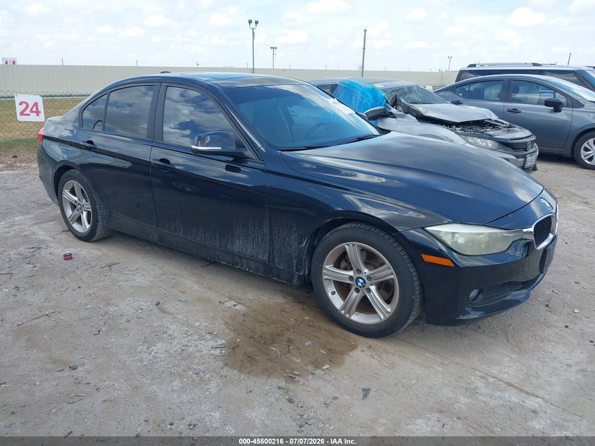 2015 BMW 3er VIN WBA3B1G54FNT64770 IAAI salvage auction — WATER/FLOOD, Salvage (Texas), sold $550 on 2026-07-29 (photo 1)