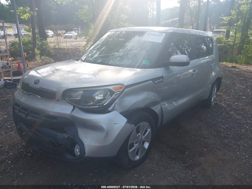 2015 Kia Soul VIN KNDJN2A22F7816564 IAAI salvage auction — NORMAL WEAR, Clear (Virginia), sold $500 on 2026-07-28 (photo 2)