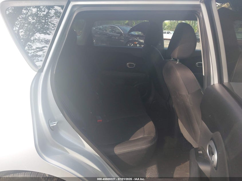 2015 Kia Soul VIN KNDJN2A22F7816564 IAAI salvage auction — NORMAL WEAR, Clear (Virginia), sold $500 on 2026-07-28 (photo 8)