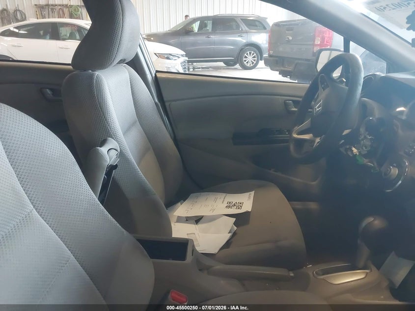 2011 Honda Insight VIN JHMZE2H7XBS004200 IAAI salvage auction — THEFT, Clear (Michigan), sold $300 on 2026-07-28 (photo 5)