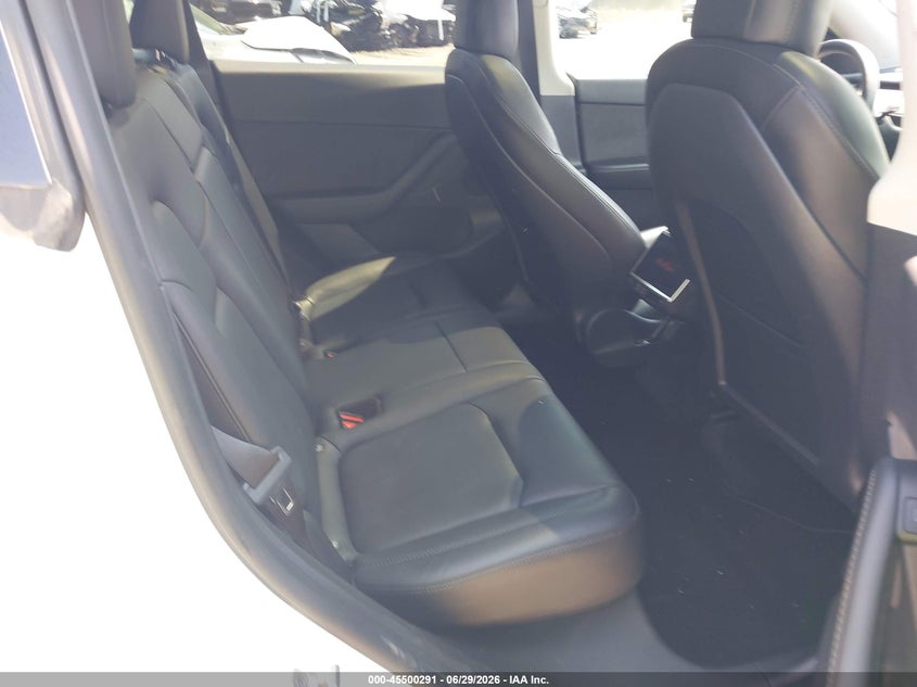 2022 Tesla Model y VIN 7SAYGDEF1NF468186 IAAI salvage auction — SIDE, Wait Title, sold $13,100 on 2026-09-05 (photo 8)