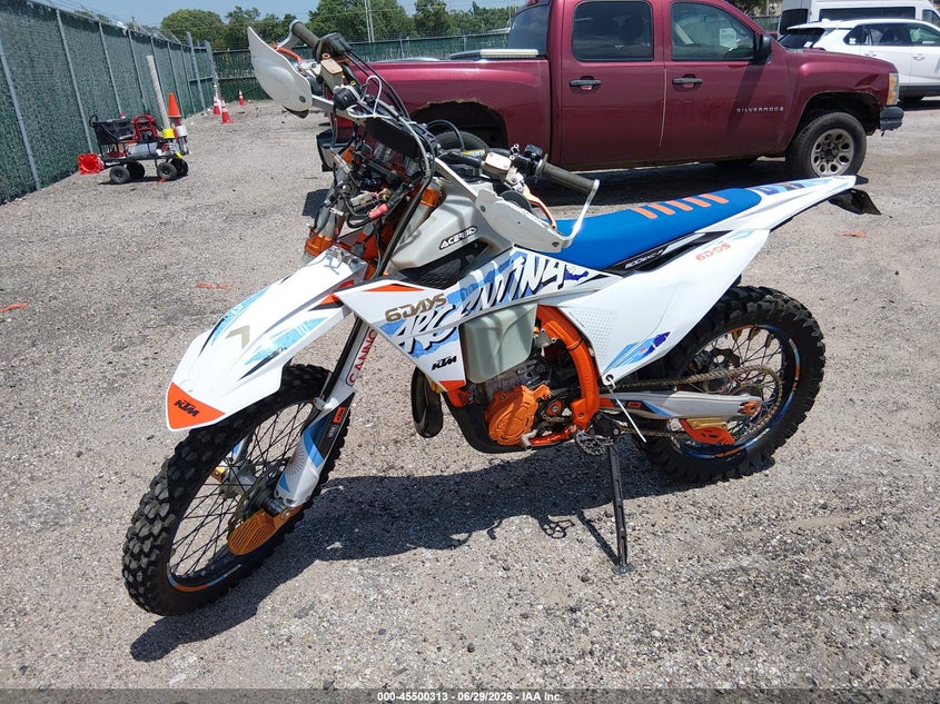 2024 Ktm VIN VBKEXJ40XRM455587 IAAI salvage auction — FRONT END, Salvage (Kansas), sold $2,300 on 2026-07-28 (photo 2)