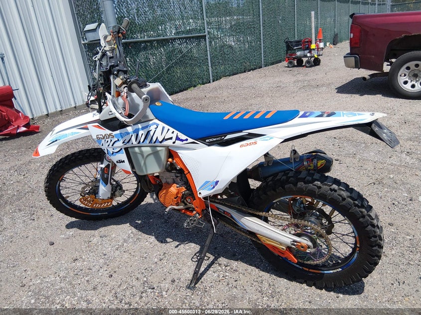 2024 Ktm VIN VBKEXJ40XRM455587 IAAI salvage auction — FRONT END, Salvage (Kansas), sold $2,300 on 2026-07-28 (photo 3)
