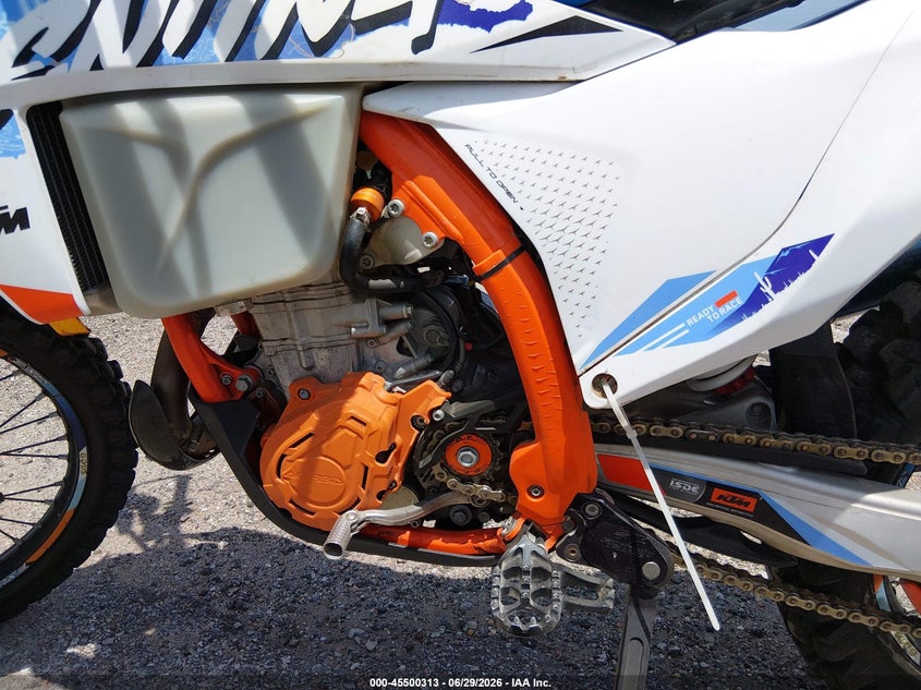 2024 Ktm VIN VBKEXJ40XRM455587 IAAI salvage auction — FRONT END, Salvage (Kansas), sold $2,300 on 2026-07-28 (photo 9)
