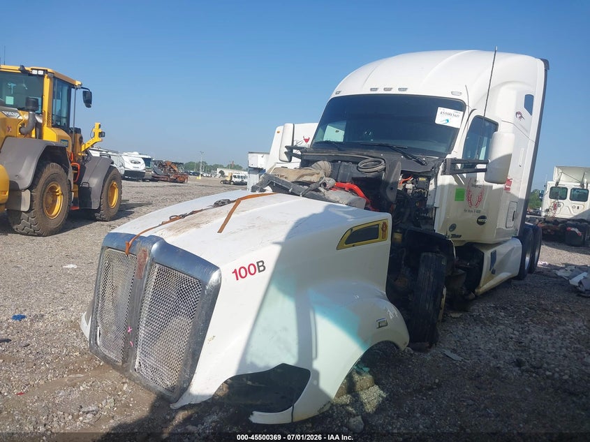 2020 Kenworth T680 VIN 1XKYD49X6LJ376364 IAAI salvage auction — FRONT END, Salvage (Indiana), sold $14,450 on 2026-08-26 (photo 2)