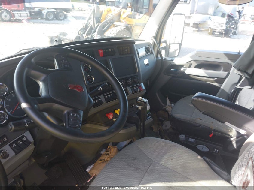 2020 Kenworth T680 VIN 1XKYD49X6LJ376364 IAAI salvage auction — FRONT END, Salvage (Indiana), sold $14,450 on 2026-08-26 (photo 6)
