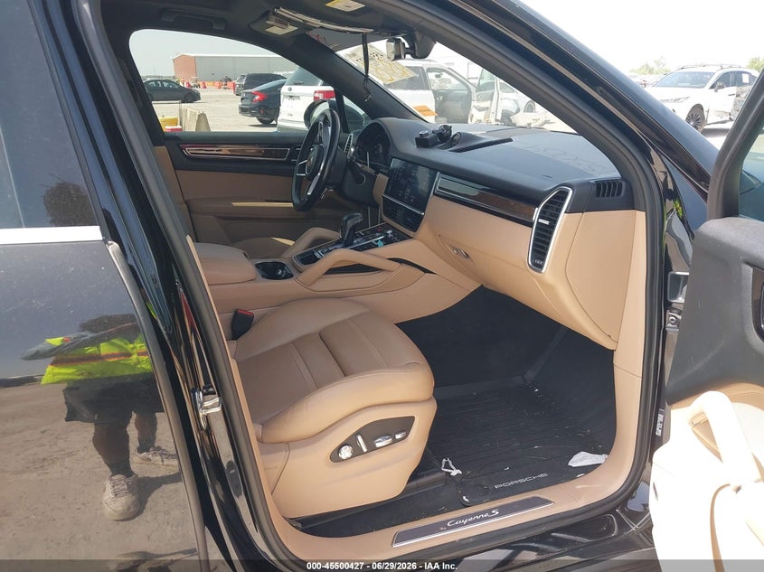2020 Porsche Cayenne VIN WP1AB2AY6LDA28038 IAAI salvage auction — LEFT FRONT, Wait Title, sold $23,100 on 2026-08-17 (photo 5)