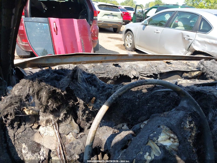 2013 Hyundai Santa fe VIN 5XYZUDLB4DG052795 IAAI salvage auction — TOTAL BURN, Bill Of Sale Destruction Only - Salvage (Ohio), sold $25 on 2026-07-28 (photo 7)