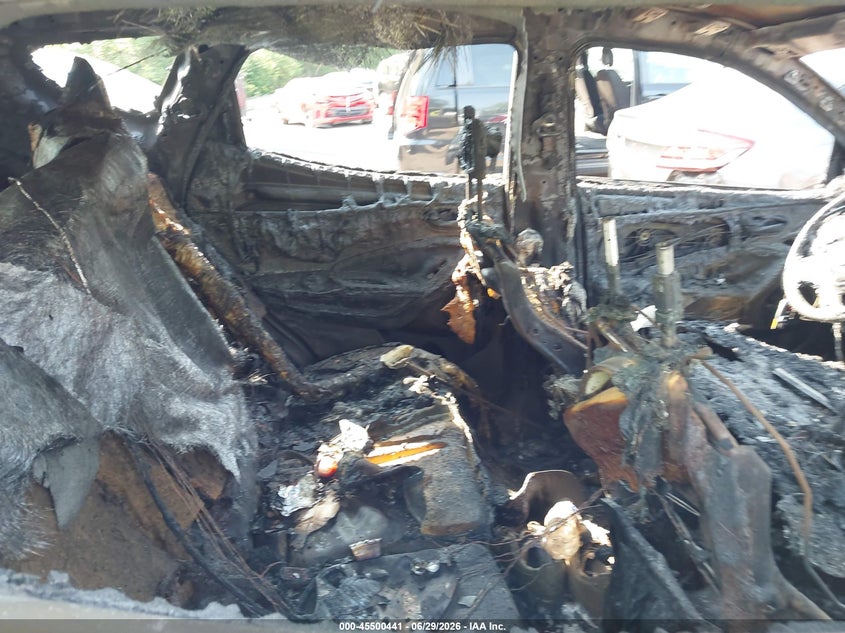 2013 Hyundai Santa fe VIN 5XYZUDLB4DG052795 IAAI salvage auction — TOTAL BURN, Bill Of Sale Destruction Only - Salvage (Ohio), sold $25 on 2026-07-28 (photo 8)