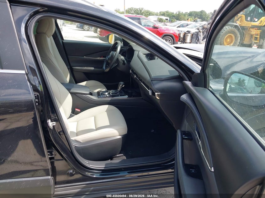 2023 Mazda Cx-30 VIN 3MVDMBCM0PM561269 IAAI salvage auction — FRONT END, Salvage Title, sold $4,700 on 2026-09-06 (photo 5)