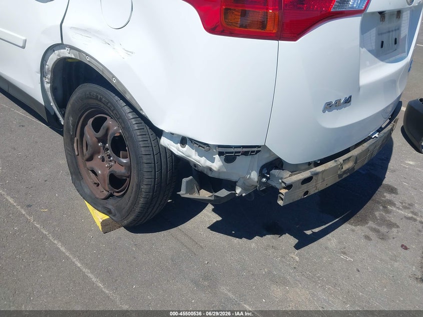 2015 Toyota Rav 4 VIN JTMBFREV6FJ033121 IAAI salvage auction — REAR END, Salvage Title, sold $4,550 on 2026-07-14 (photo 6)