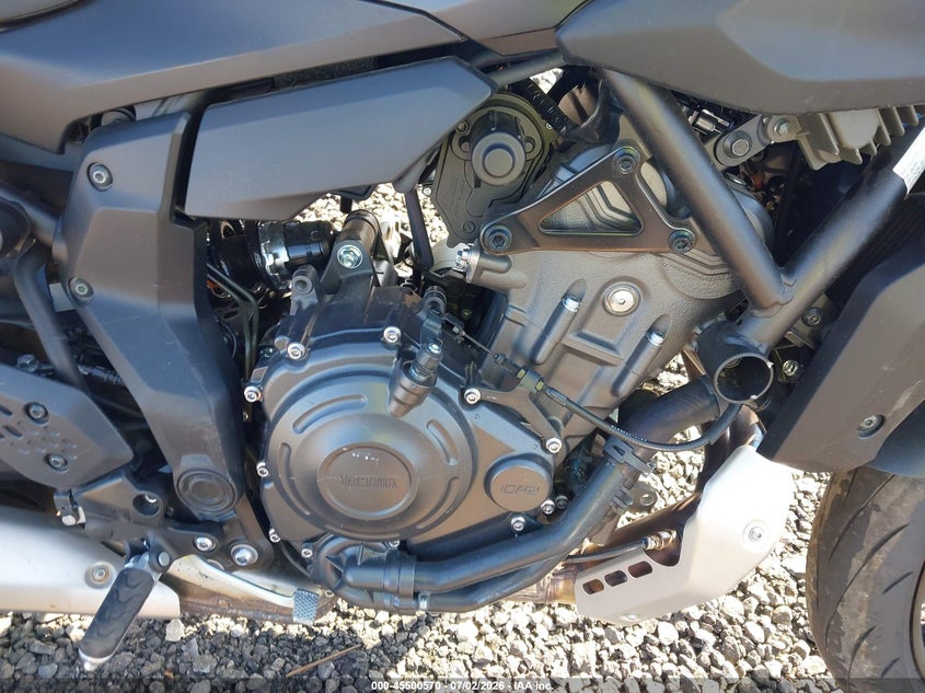 2025 Yamaha VIN JYARM48E9SA002888 IAAI salvage auction — LEFT SIDE, Salvage Title, sold $25 on 2026-07-31 (photo 8)
