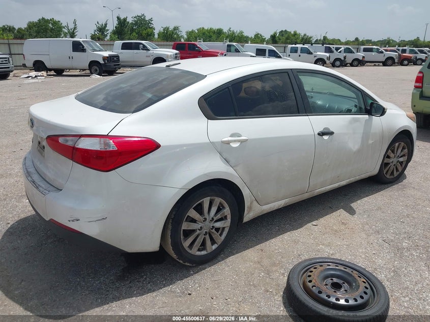 2016 Kia Forte VIN KNAFX4A69G5502094 IAAI salvage auction — NORMAL WEAR, Original (Texas), sold $800 on 2026-07-15 (photo 4)