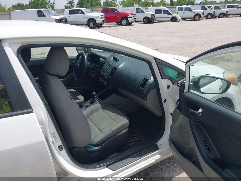 2016 Kia Forte VIN KNAFX4A69G5502094 IAAI salvage auction — NORMAL WEAR, Original (Texas), sold $800 on 2026-07-15 (photo 5)