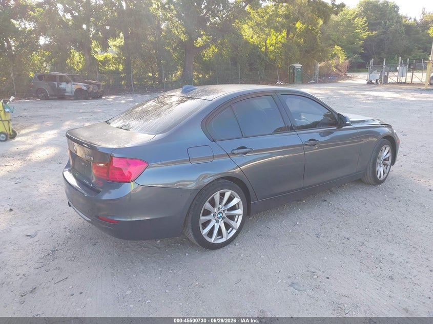 2012 BMW 3er VIN WBA3A5C55CF341293 IAAI salvage auction — NORMAL WEAR, Clear (Georgia), sold $275 on 2026-07-10 (photo 4)