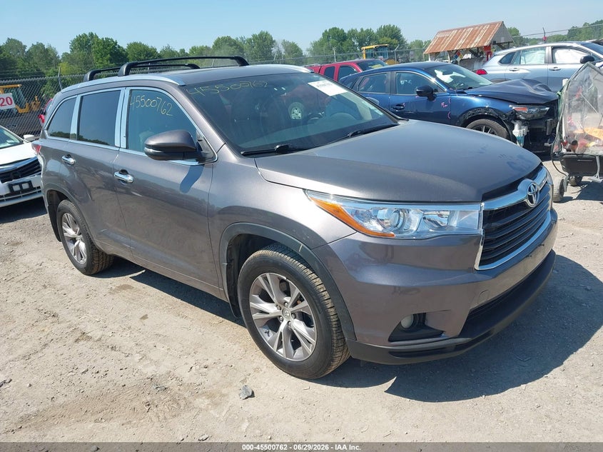 2015 Toyota Highlander VIN 5TDJKRFH9FS113404 IAAI salvage auction — SUSPENSION, Mv-907A (New York), sold $6,600 on 2026-07-30 (photo 1)