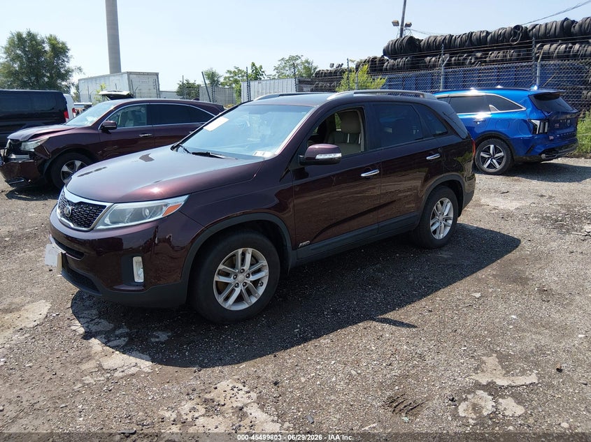 2015 Kia Sorento VIN 5XYKTCA66FG638759 IAAI salvage auction — NORMAL WEAR, Clear (Pennsylvania), sold $1,450 on 2026-07-31 (photo 2)