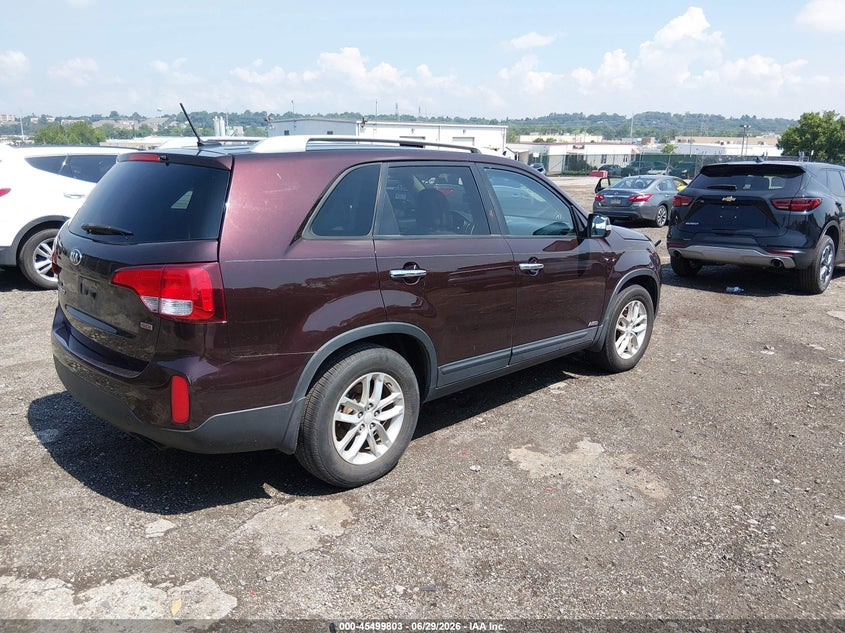 2015 Kia Sorento VIN 5XYKTCA66FG638759 IAAI salvage auction — NORMAL WEAR, Clear (Pennsylvania), sold $1,450 on 2026-07-31 (photo 4)