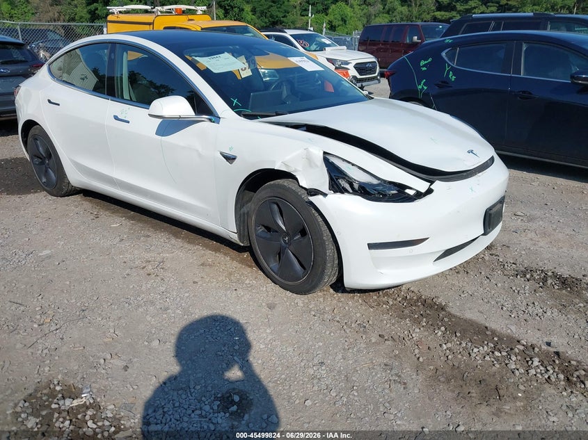 2019 Tesla Model 3 VIN 5YJ3E1EB6KF211576 IAAI salvage auction — FRONT END, Salvage Title, sold $5,900 on 2026-07-16 (photo 1)