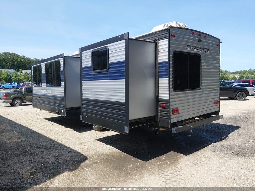 2022 Forest river Cherokee VIN 4X4TCKE2XNX154198 IAAI salvage auction — NORMAL WEAR, Clear (Virginia), sold $5,100 on 2026-07-09 (photo 3)