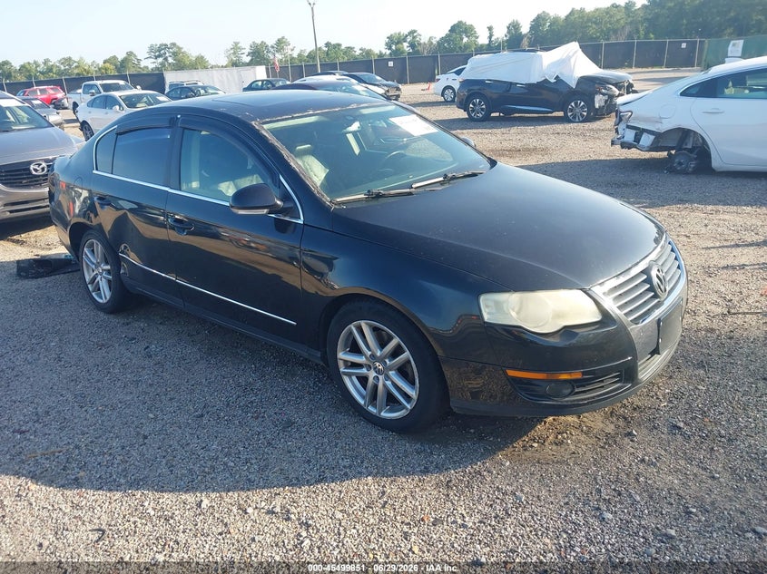 2008 Volkswagen Passat VIN WVWEK73C38P059545 IAAI salvage auction — RIGHT SIDE, Salvage (South Carolina), sold $175 on 2026-08-05 (photo 1)