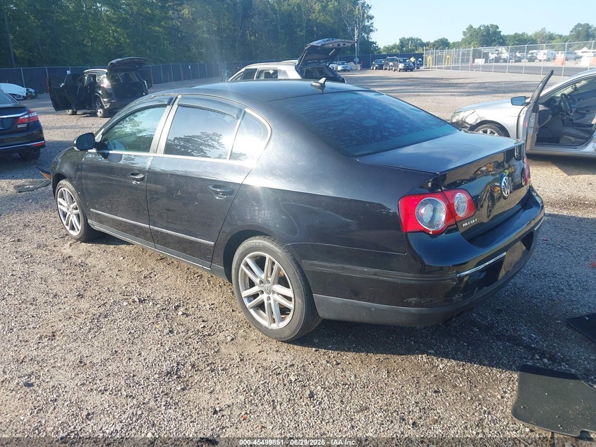2008 Volkswagen Passat VIN WVWEK73C38P059545 IAAI salvage auction — RIGHT SIDE, Salvage (South Carolina), sold $175 on 2026-08-05 (photo 3)