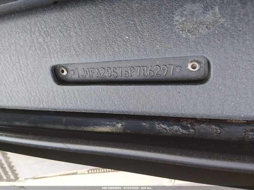 2006 Jeep Wrangler / VIN 1J4FA29S76P786297 IAAI salvage auction — FRONT END, Salvage (Rhode Island), sold $0 on 2026-10-05 (photo 9)