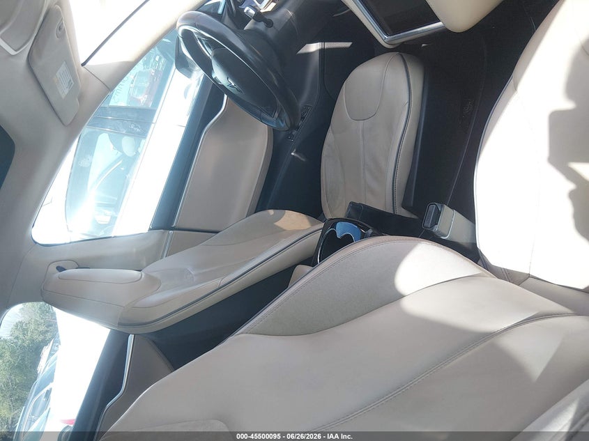 2013 Tesla Model s VIN 5YJSA1DP8DFP07633 IAAI salvage auction — NORMAL WEAR, Original (Texas), sold $2,150 on 2026-07-20 (photo 5)