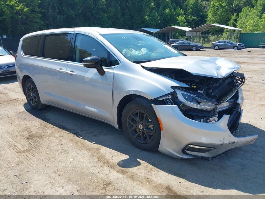 2024 Chrysler Pacifica VIN 2C4RC1BG5RR125349 IAAI salvage auction — FRONT END, Salvage - Greater Than 75% (Maryland), sold $3,950 on 2026-08-28 (photo 1)