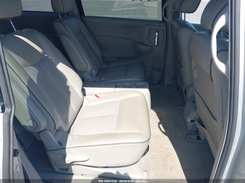 2015 Nissan Quest VIN JN8AE2KP5F9132708 IAAI salvage auction — RIGHT REAR, Rebuildable (Florida), sold $700 on 2026-07-13 (photo 8)