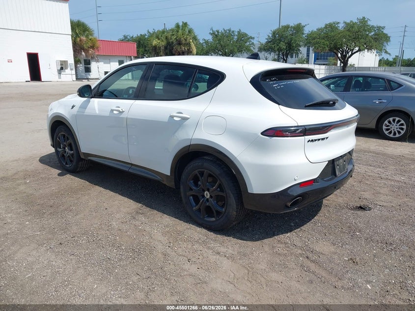 2024 Dodge Hornet VIN ZACPDFCW8R3A28973 IAAI salvage auction — ENGINE DAMAGE, Salvage Title, sold $4,300 on 2026-08-05 (photo 3)