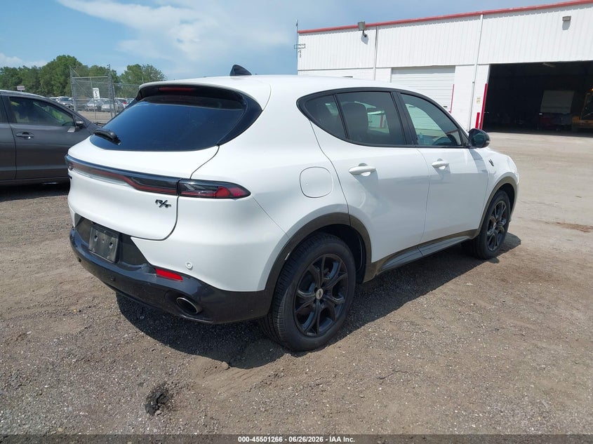 2024 Dodge Hornet VIN ZACPDFCW8R3A28973 IAAI salvage auction — ENGINE DAMAGE, Salvage Title, sold $4,300 on 2026-08-05 (photo 4)