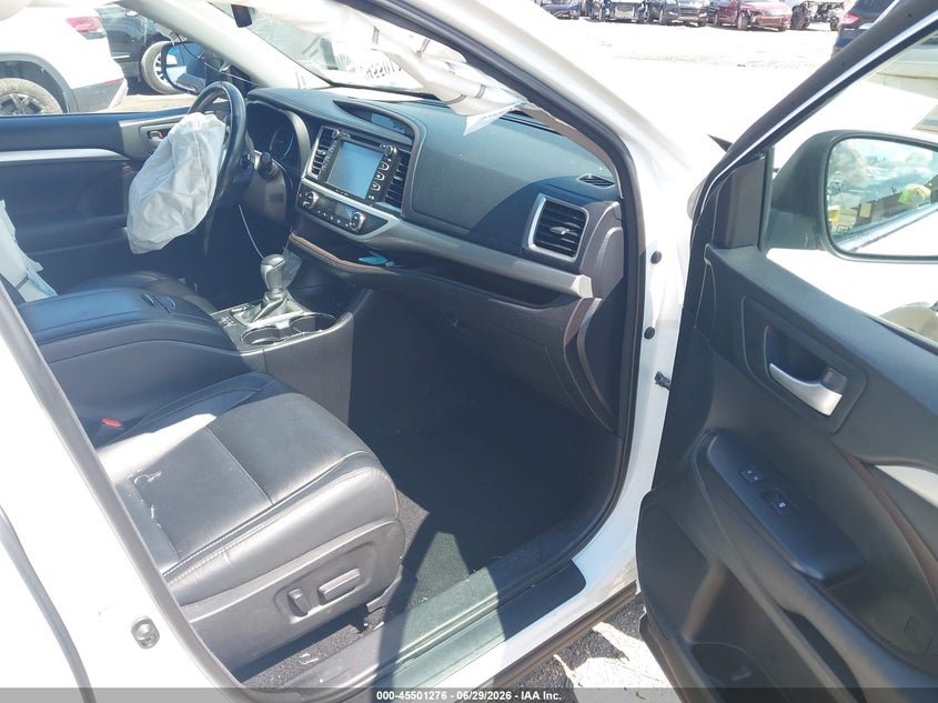 2017 Toyota Highlander VIN 5TDJZRFH0HS368800 IAAI salvage auction — FRONT END, Salvage Title, sold $5,175 on 2026-07-15 (photo 5)